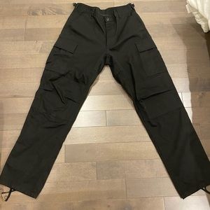 Local European Black Cargos